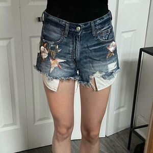 American Eagle Vintage High-Rise Festival Shorts